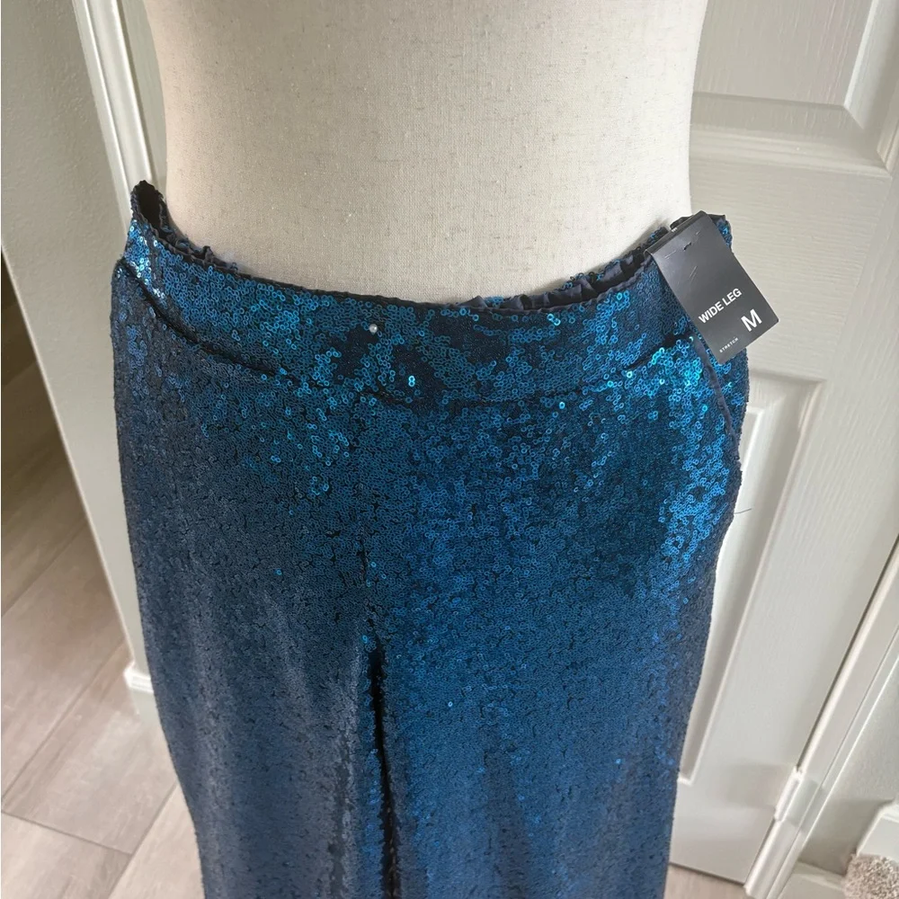 New York & Company | NWT | Vibrant Blue Sequin pants| sz M.